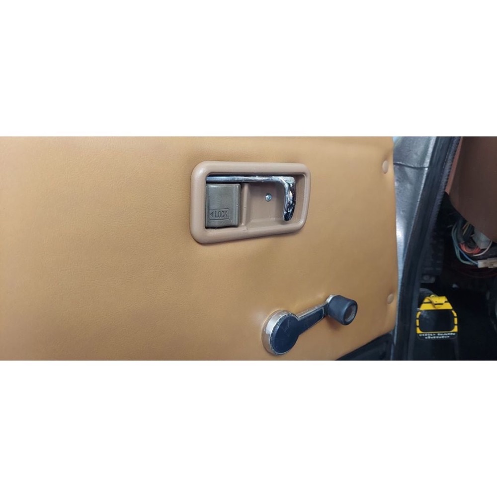 Subaru Brat GL Kapı Kolu Kaplaması (1. Nesil, Sol)