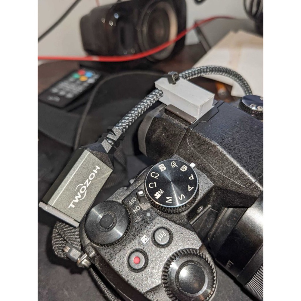 Panasonic Lumix G85 için Cold Shoe Kablo Düzenleyici görsel 4