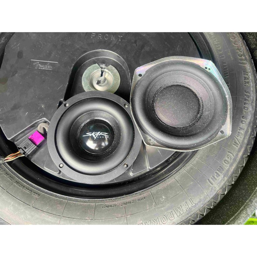 VW Tiguan Fender Subwoofer Adaptörü görsel 2