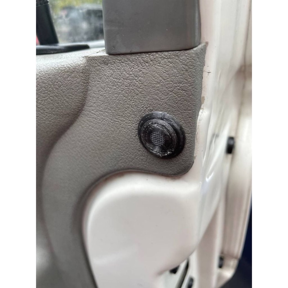 VW T4 Kapı Trim Klipsi