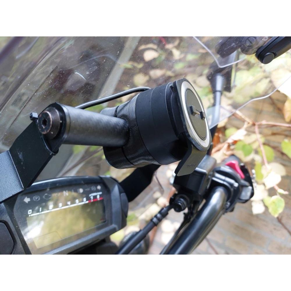 TomTom Rider tube mount