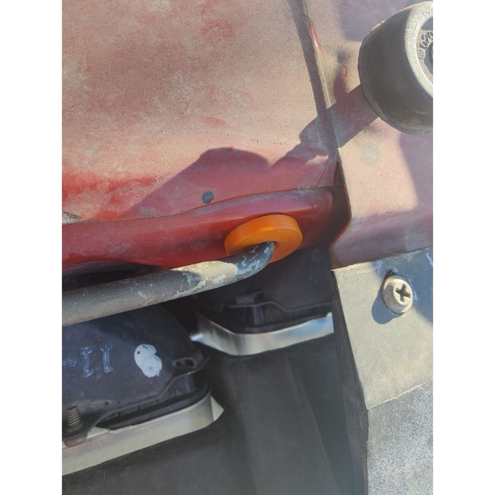 Mitsubishi Mighty Max Kaput Çubuğu Lastiği görsel 3