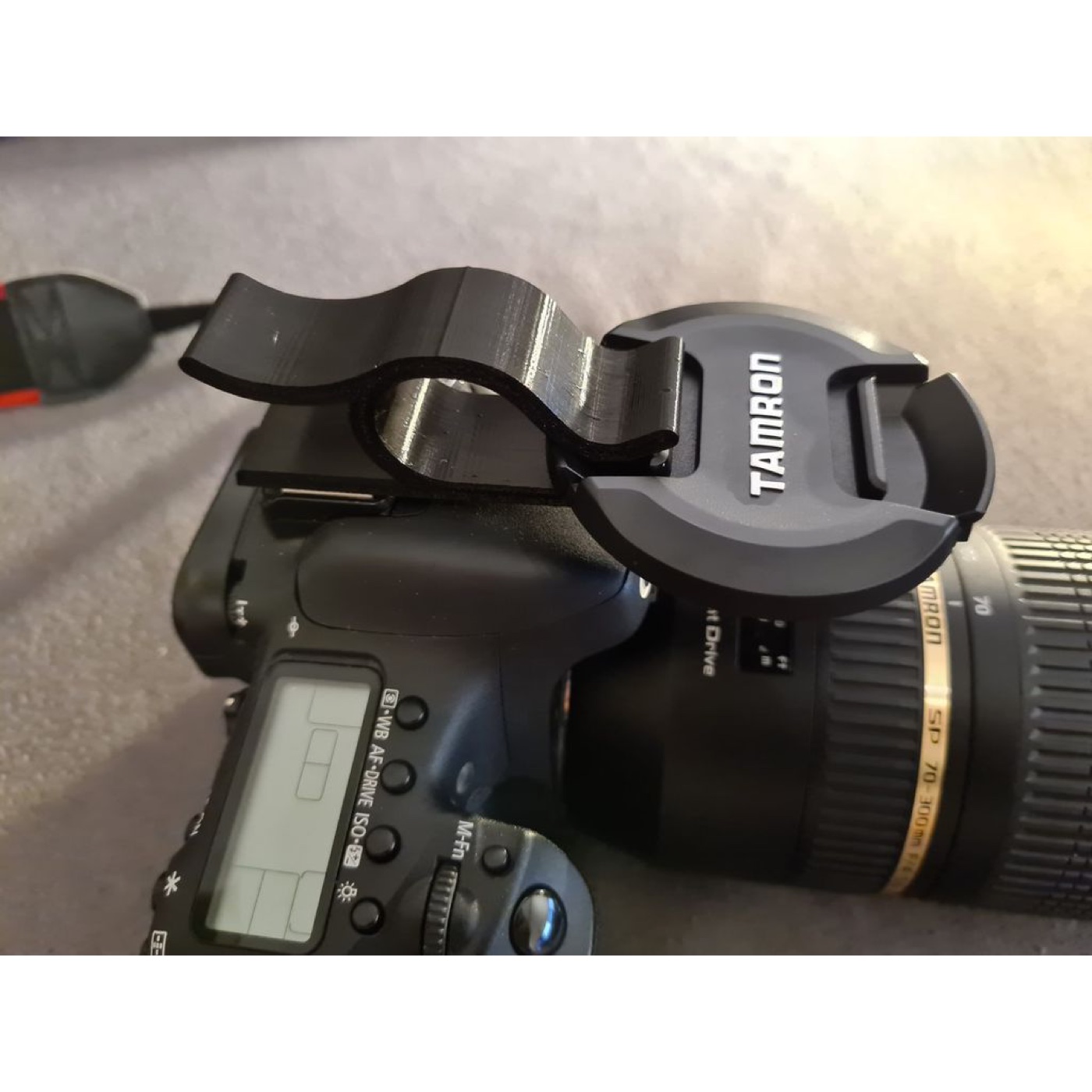 Flaş Kızağına (Hotshoe) Takılan Evrensel Lens Kapağı Tutucusu görsel 2