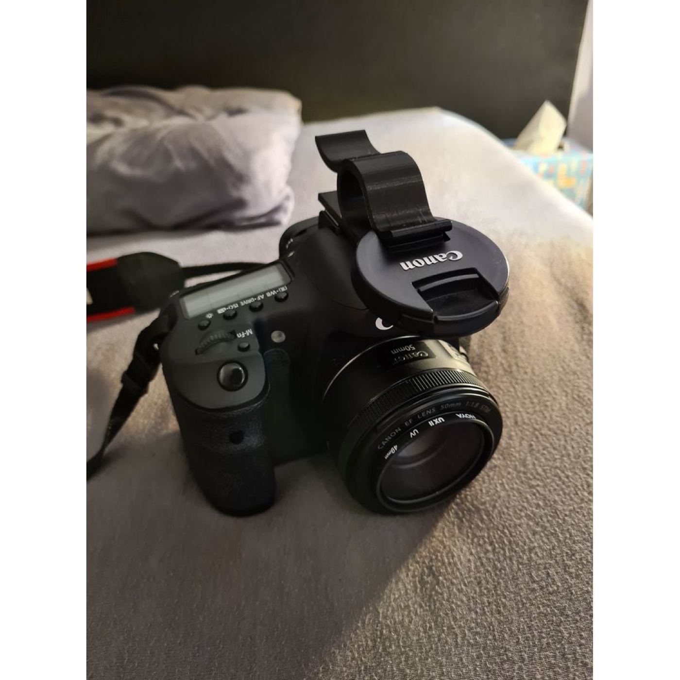 Flaş Kızağına (Hotshoe) Takılan Evrensel Lens Kapağı Tutucusu görsel 3