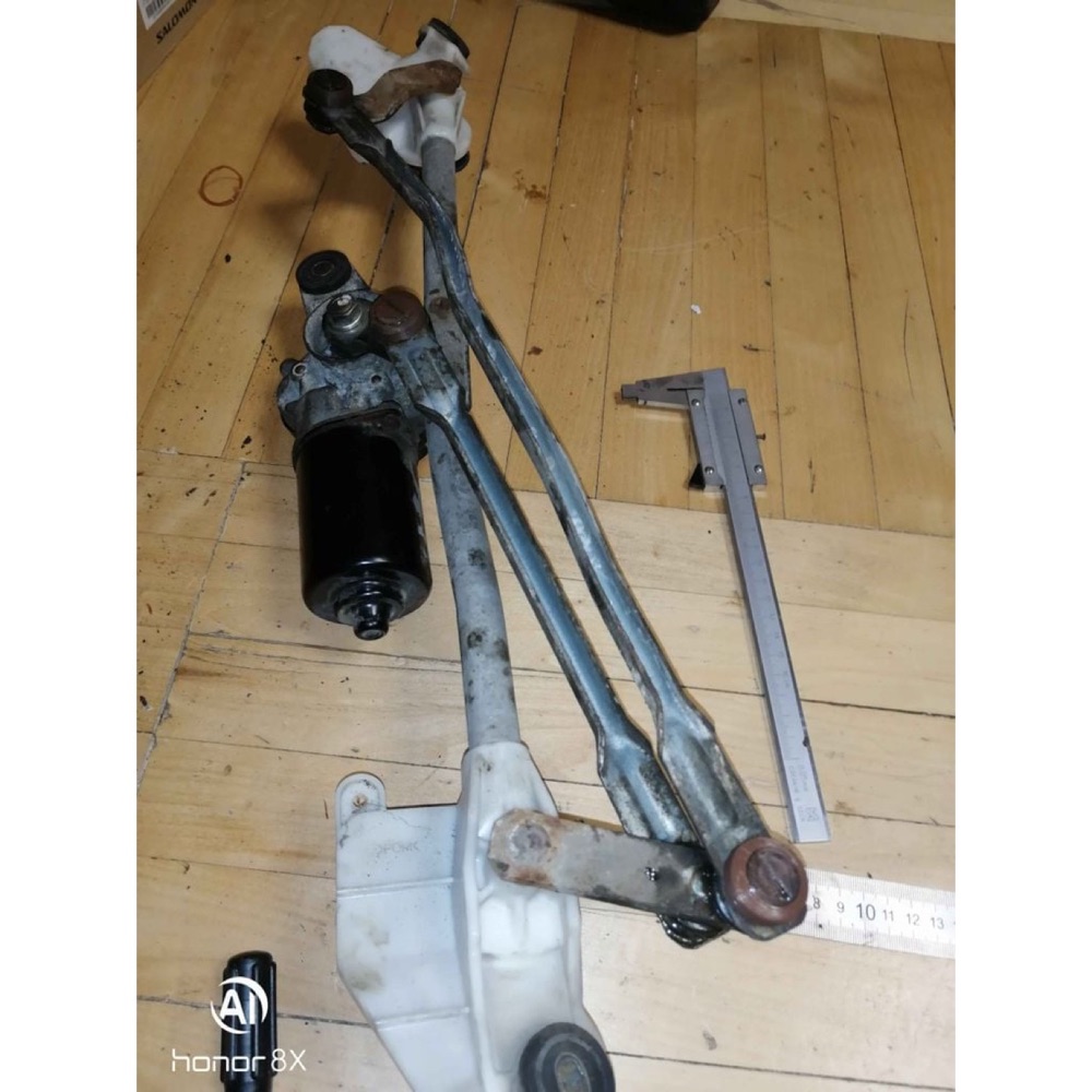 Nissan Micra K12 silecek mekanizması kovanı