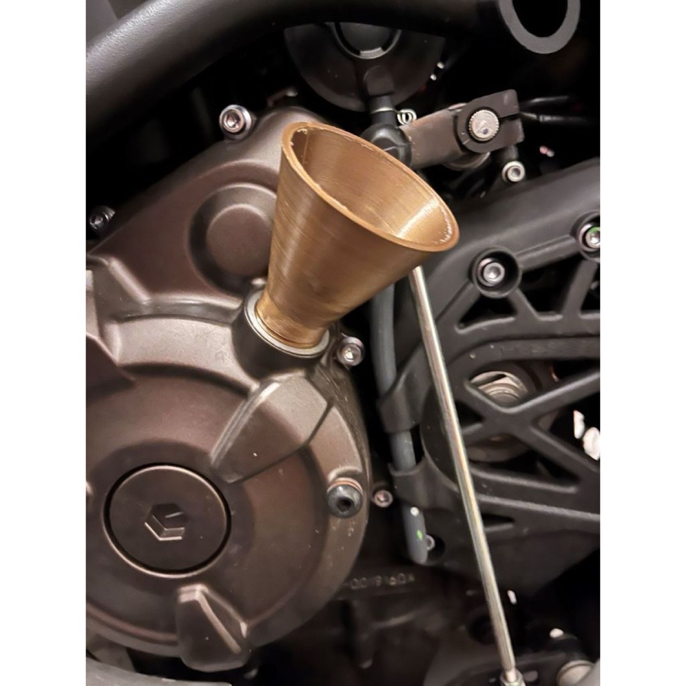 Yamaha Ténéré 700 Motor Yağı Hunisi görsel 2