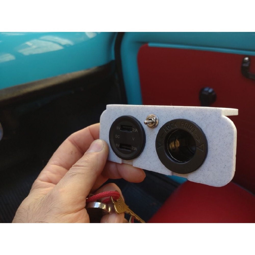 Fiat 500 USB Şarj Soketi Braketi görsel 2