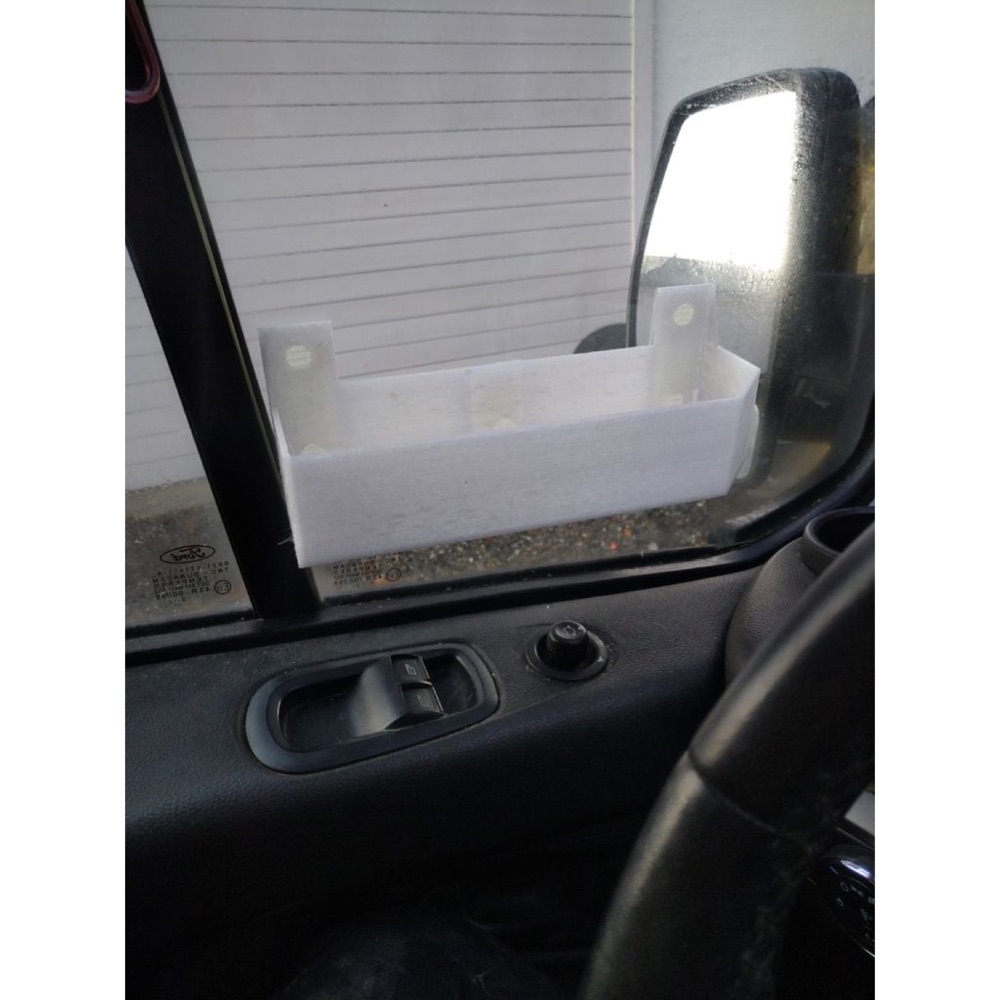 Ford Transit Custom Cam Önü Depolama Tepsisi görsel 7
