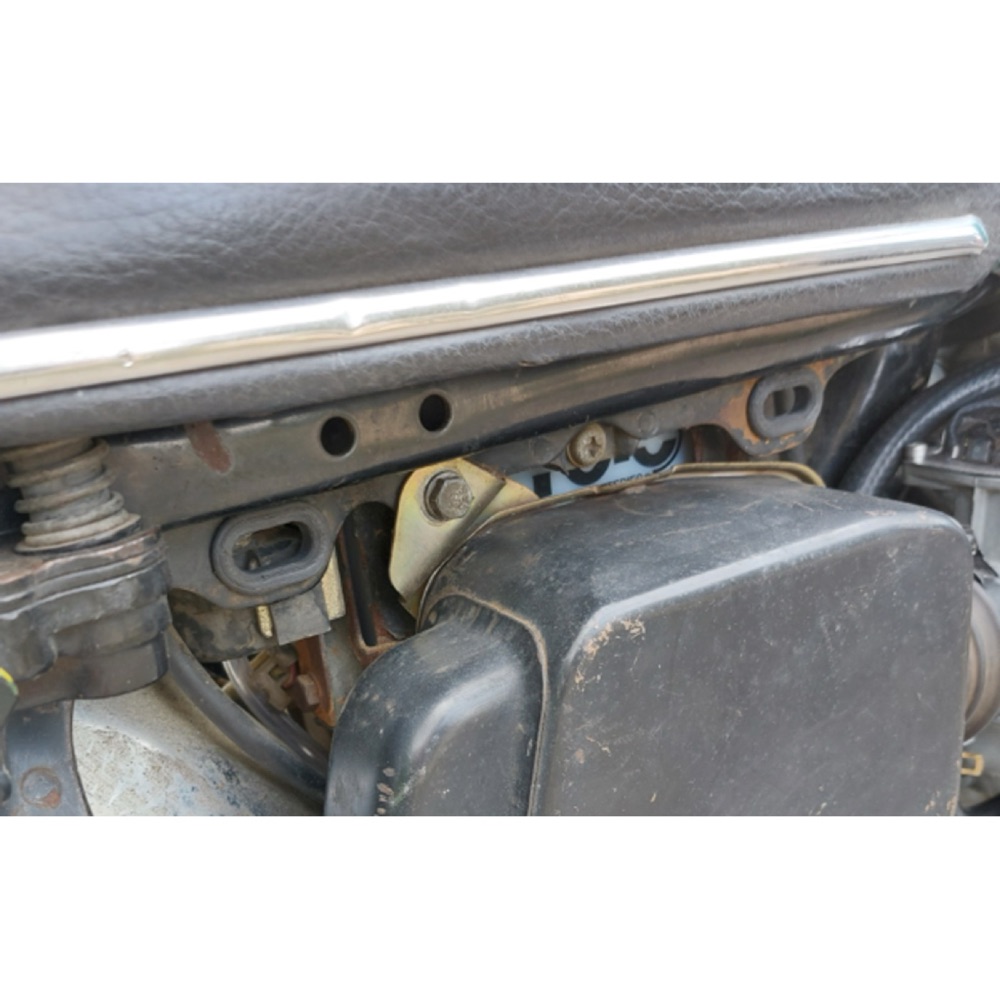 Honda CB250K Yan Kapak Kaburga ve Burç Kiti