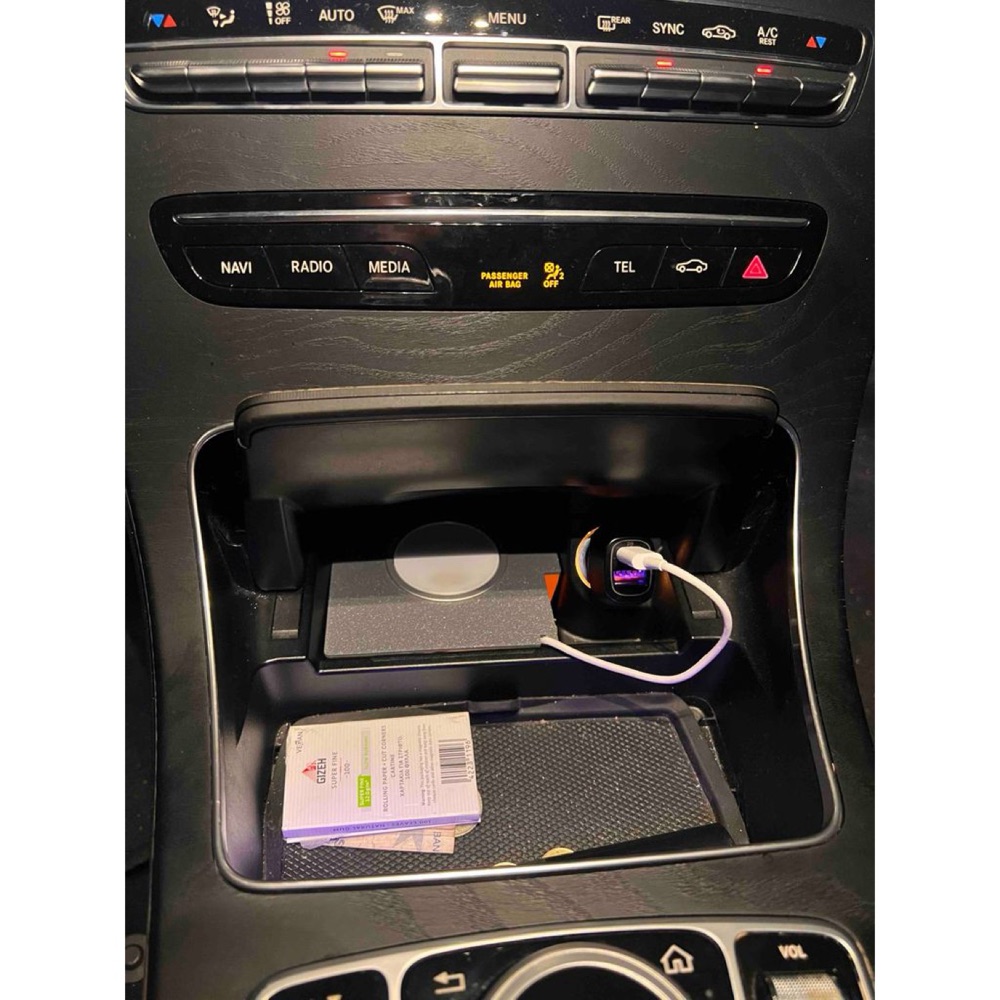 Mercedes C-Klasse Magsafe Çakmak Yuvası Tutucu görsel 2