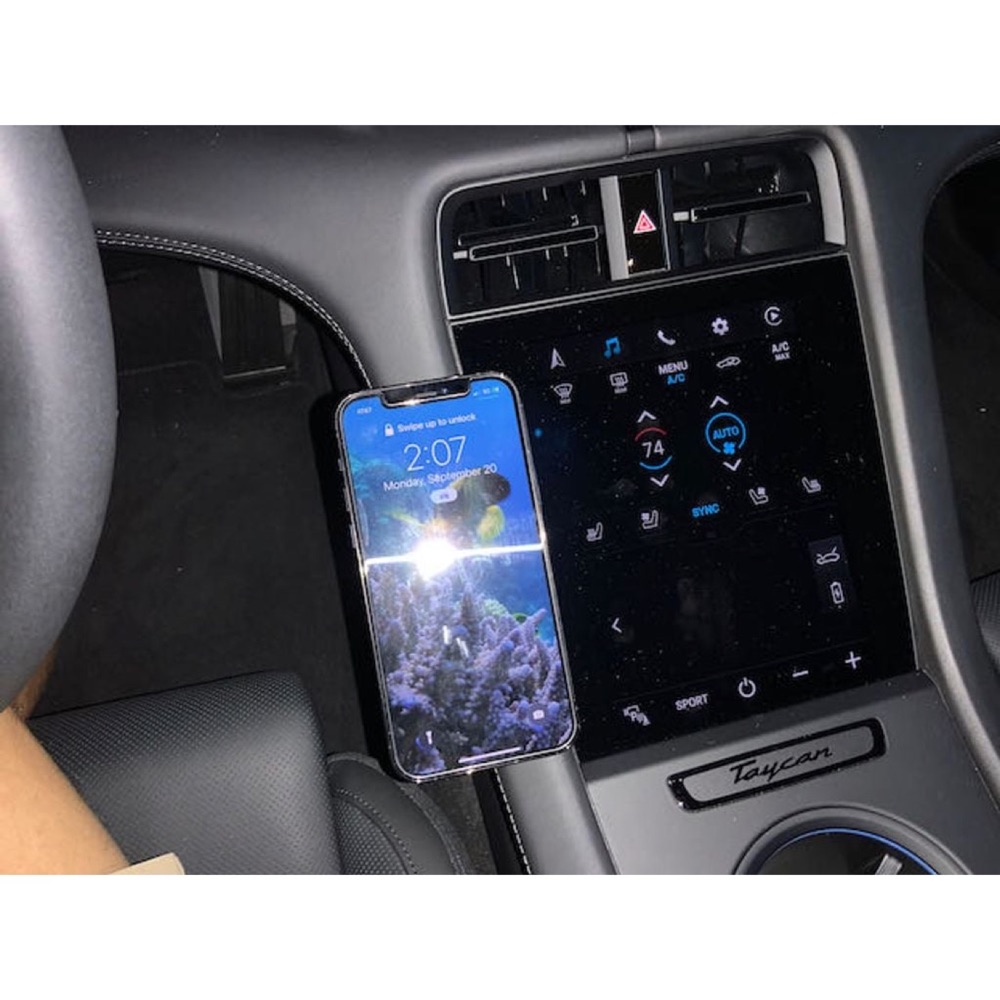 Porsche Taycan Telefon Tutucu