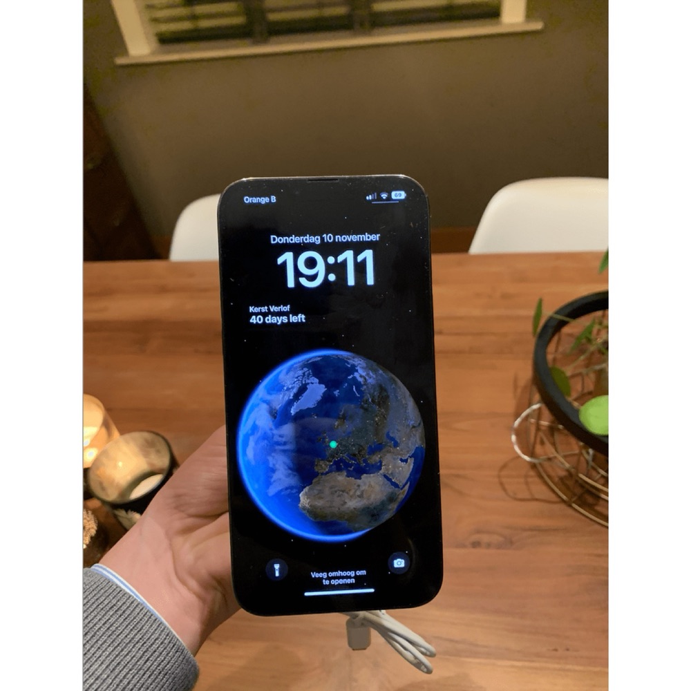 Porsche Taycan Telefon Tutucu görsel 3