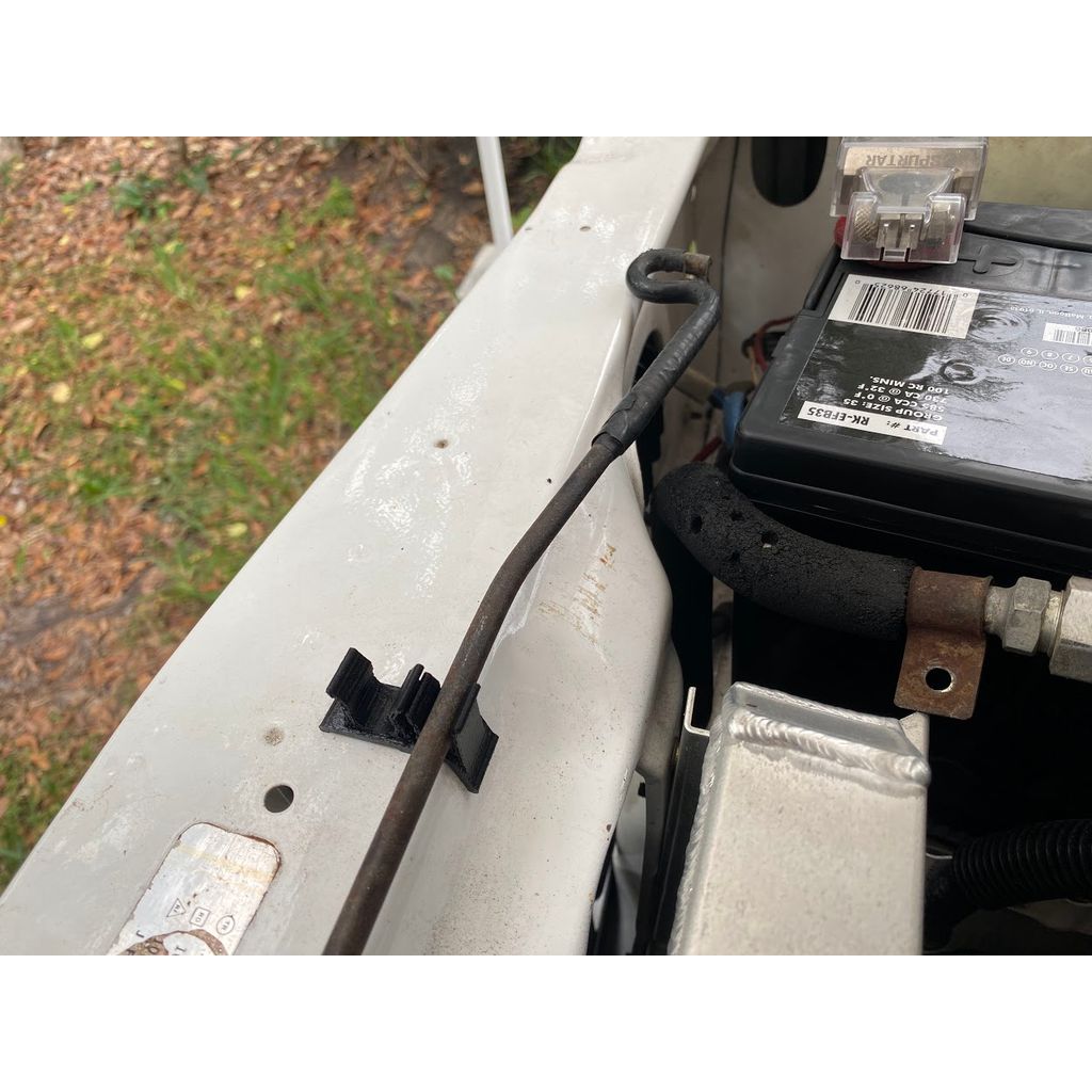 Isuzu Trooper Kaput Payandası Klipsi (1. Nesil) görsel 3