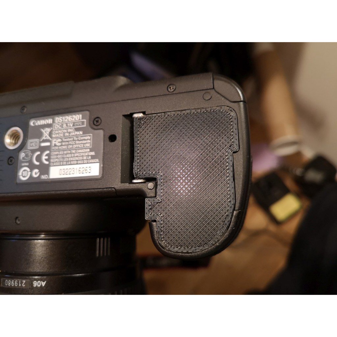 Canon EOS 5D Mark II için Pil Yuvası Kapağı