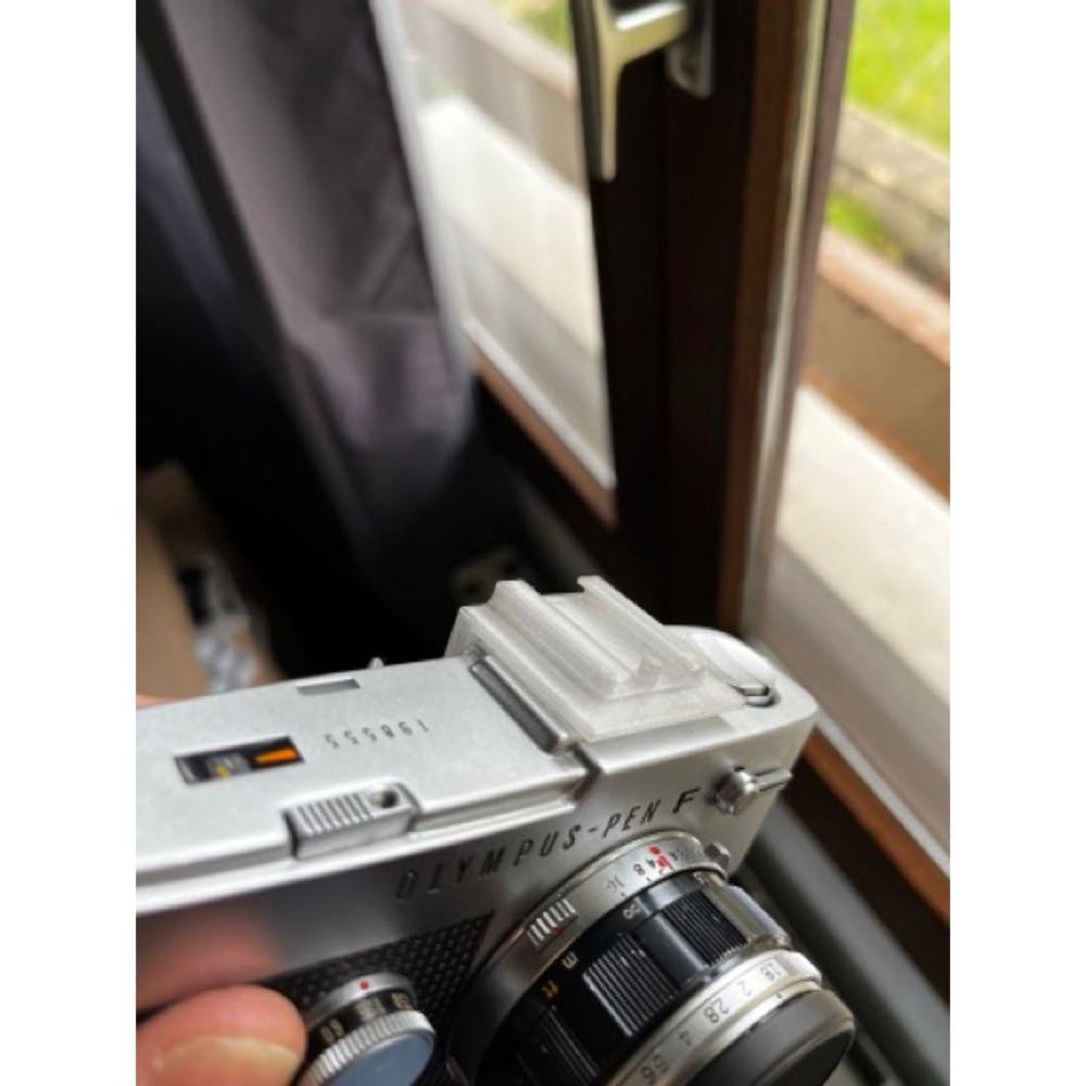 Olympus PEN F Soğuk Ayak (Cold Shoe) Adaptörü görsel 2