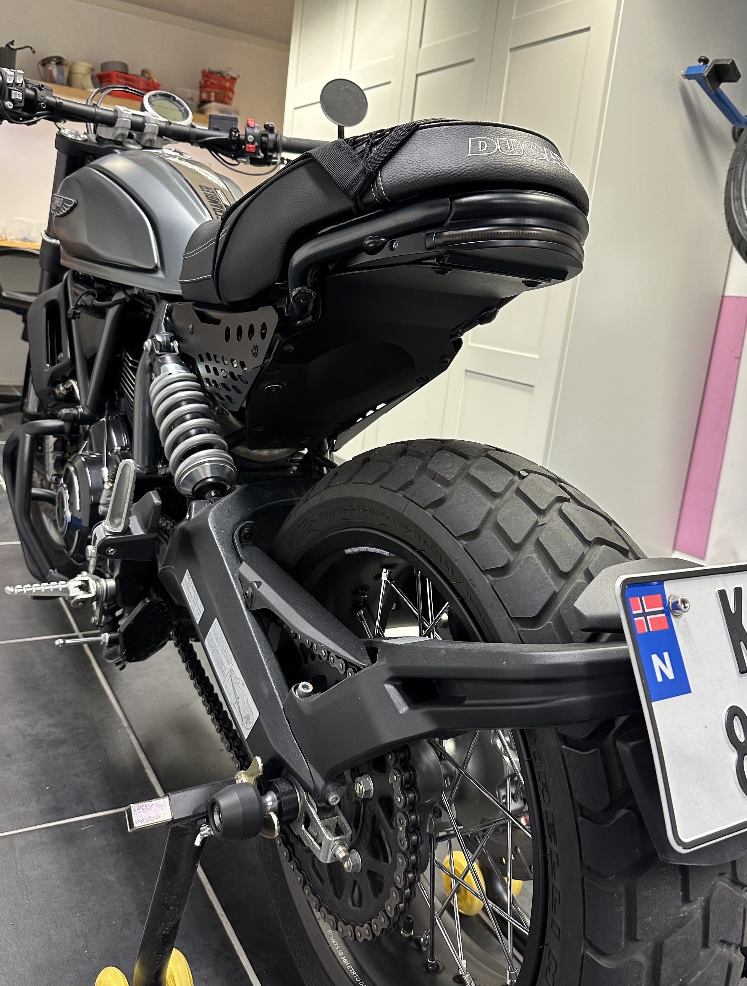 Ducati Scrambler 800 Arka Aydınlatmalı Kuyruk Parçası görsel 4