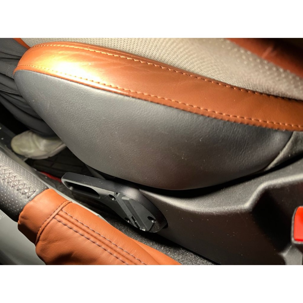 Fiat 500 Koltuk Yükseklik Ayar Kolu görsel 3