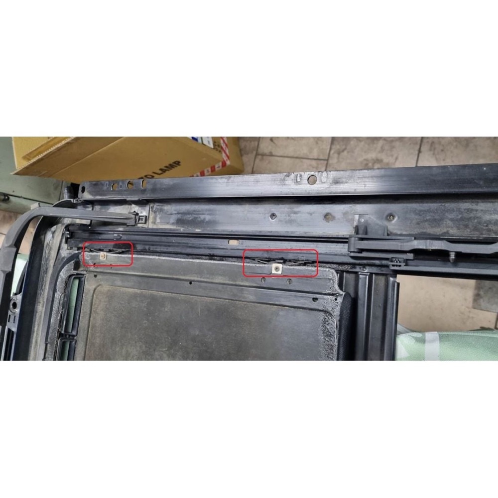 VW Golf Tavan (Sunroof) Penceresi Kızak/Kayar Parçası