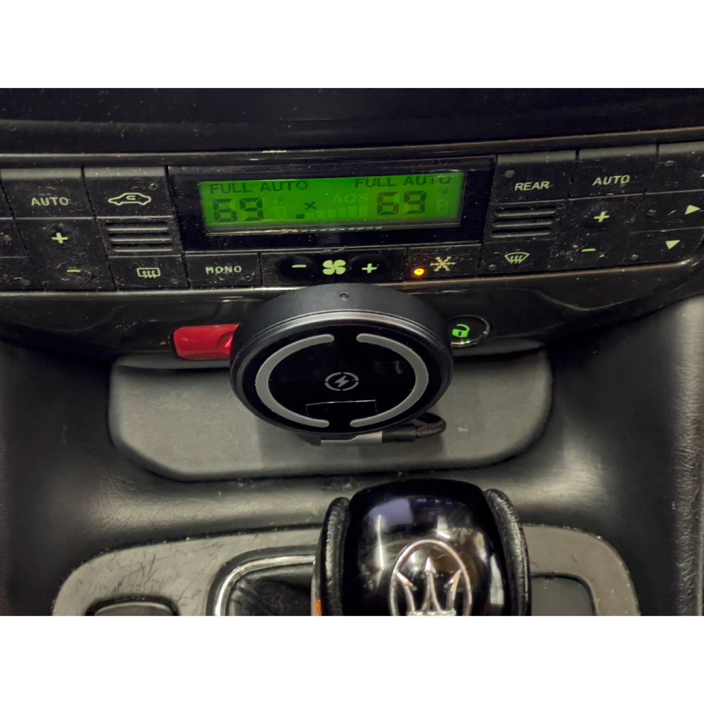 Maserati GranTurismo Para Tepsisi Yerine Telefon Tutucu (MagSafe) görsel 3