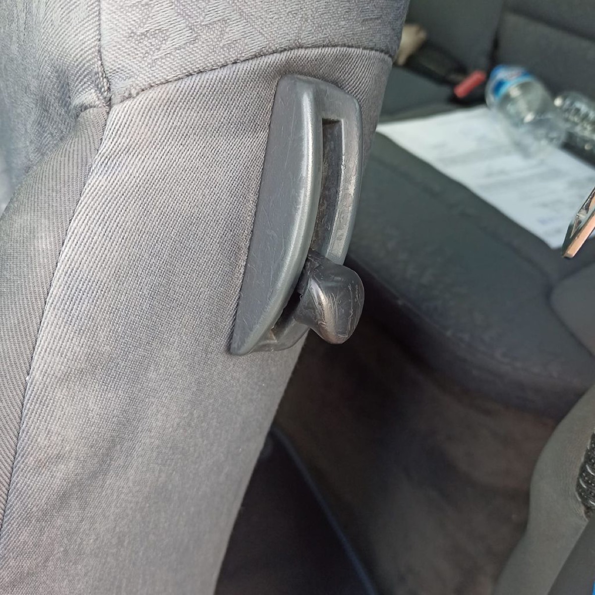 Audi A3/VW Golf Ön Koltuk Katlama Kolu Tutamağı (8L3881633) görsel 2