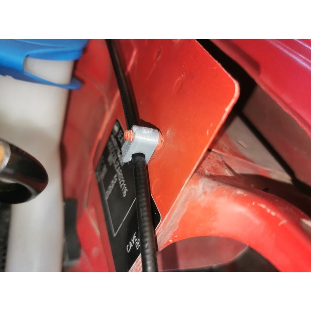 Seat Ibiza (2009) Kaput Açma Teli Kelepçesi görsel 3