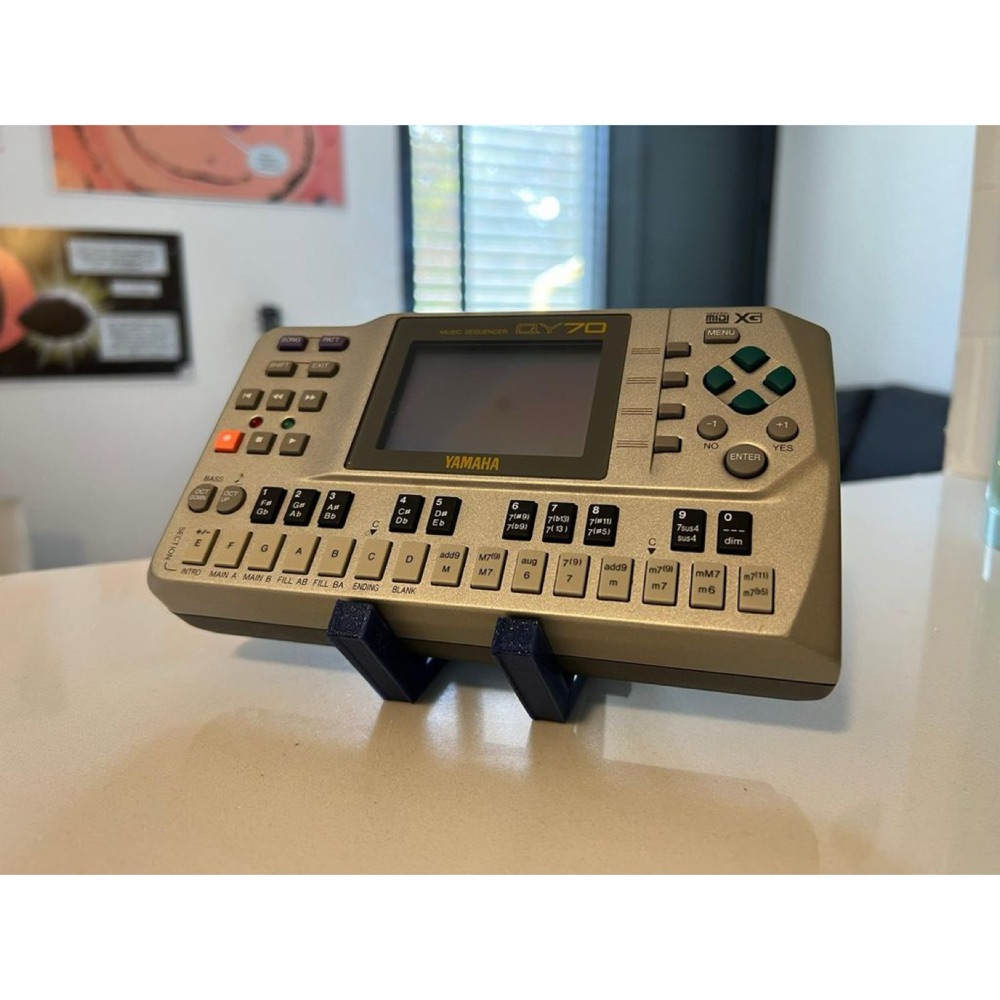 Yamaha QY70 Müzik İstasyonu Standı