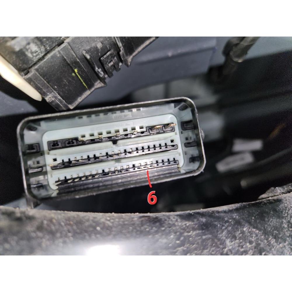 Ford Maverick FlexBed Düğme Tutucusu