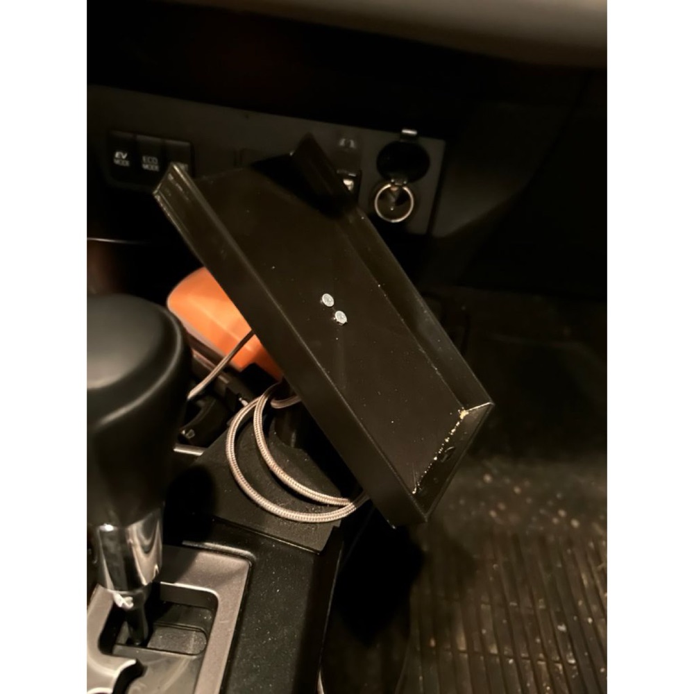 Toyota RAV4 Araç Telefon Tutucu görsel 4