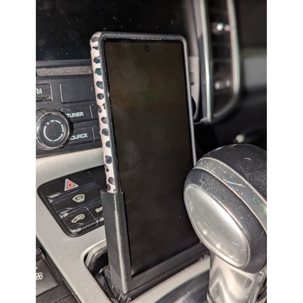 Porsche Cayenne Küllük İçi Telefon Tutucu (2019+) görsel 3