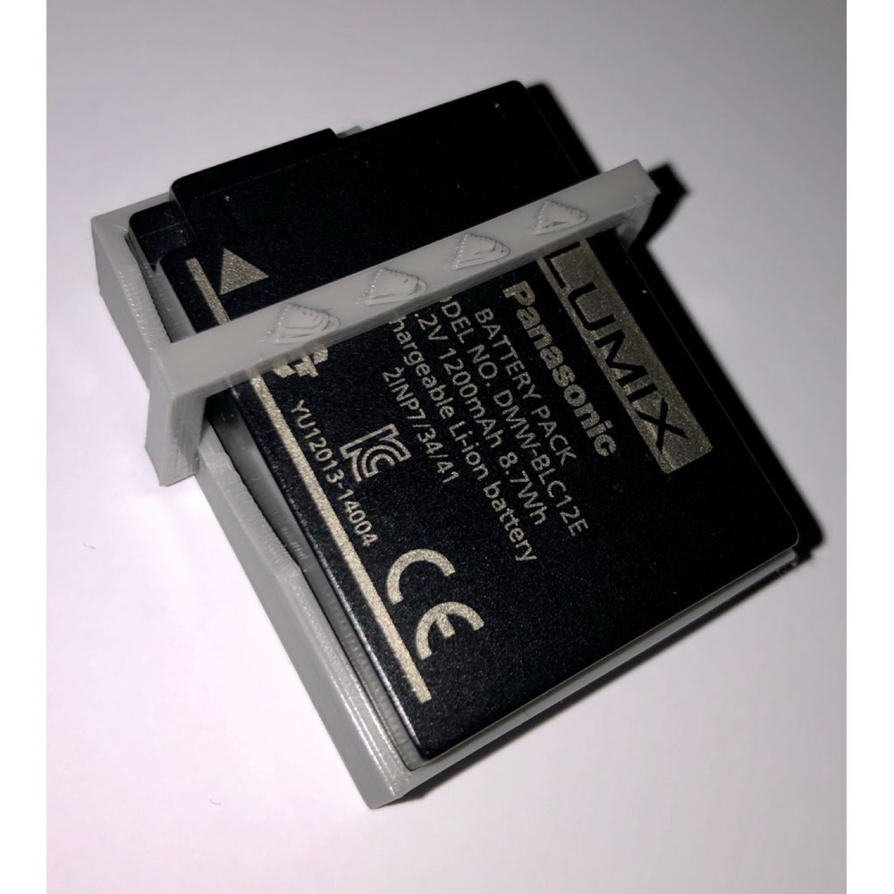 Panasonic DMW-BLC12 Pil Tutucu (Şarj Durumu Klipsli)
