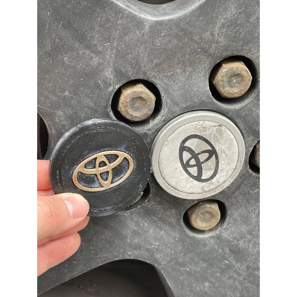 Toyota Celica Jant Göbeği Kapağı görsel 3