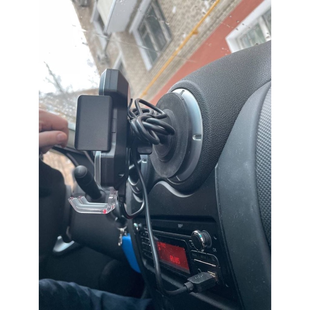 Lada Largus, Dacia ve Renault havalandırma telefon tutucu