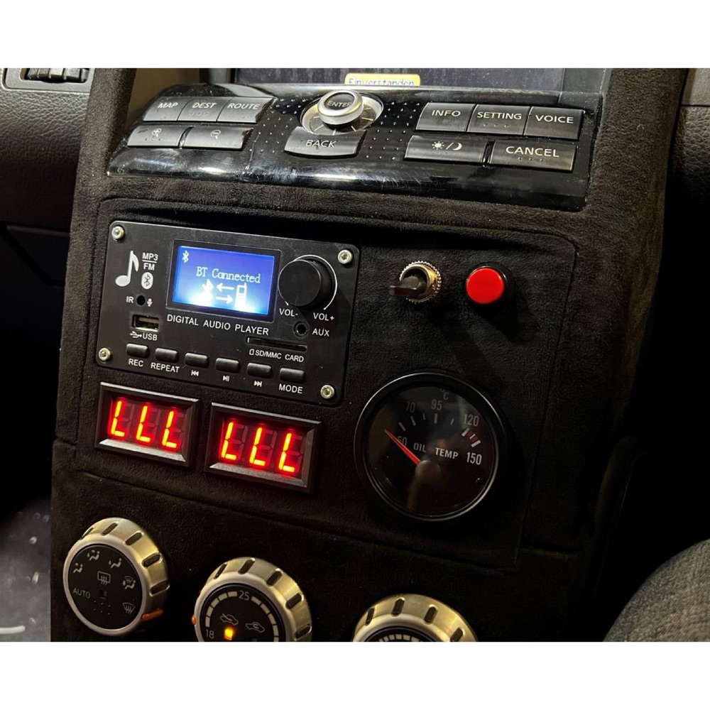 Nissan 350Z derin gösterge paneli görsel 2