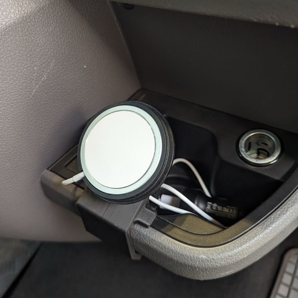VW T6.1 Magsafe/QI Şarj Tabanı görsel 3
