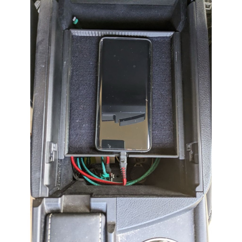 Lexus NX300h Konsol Telefon Tepsisi görsel 2