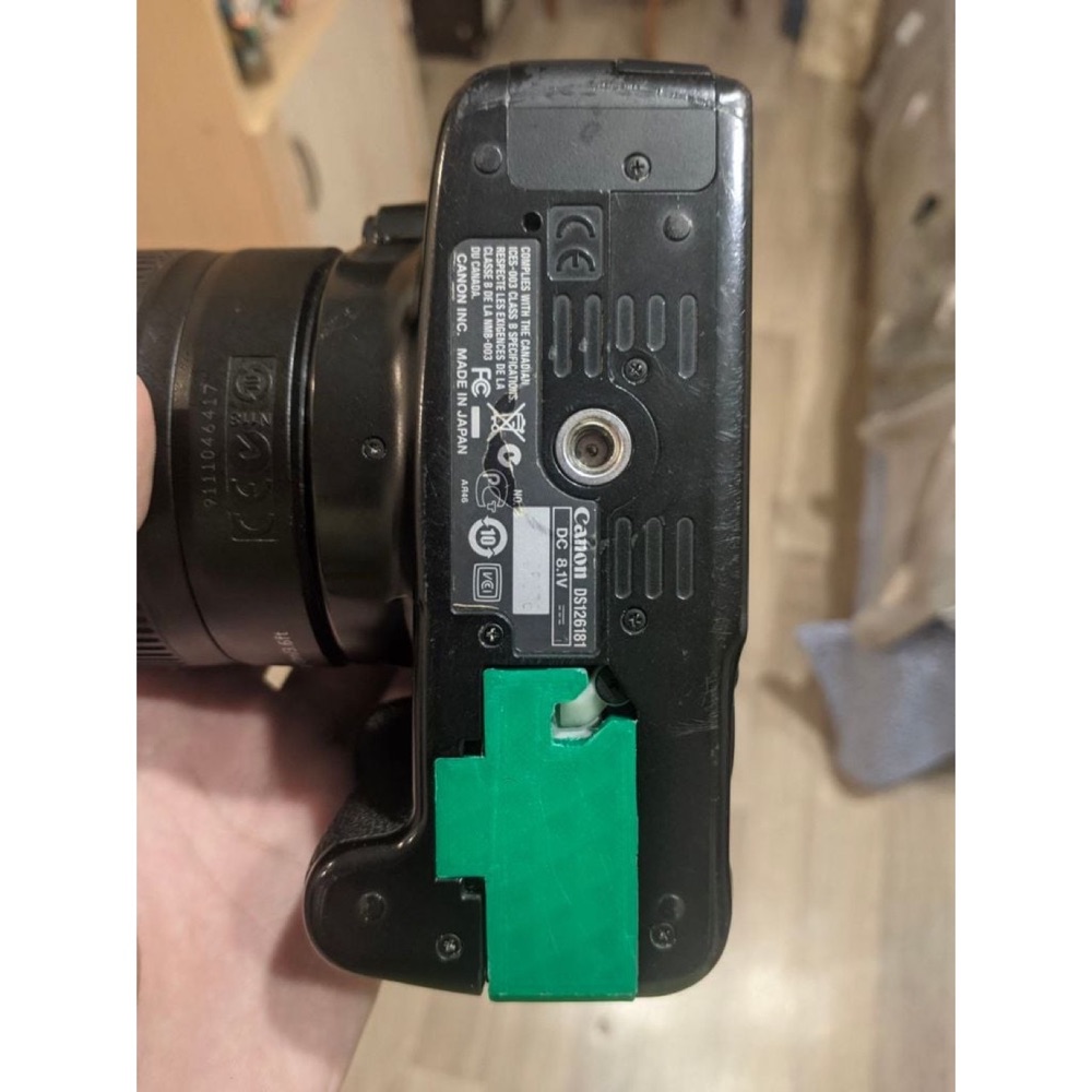 Canon 450D 500D 1000D battery door replacement görsel 2