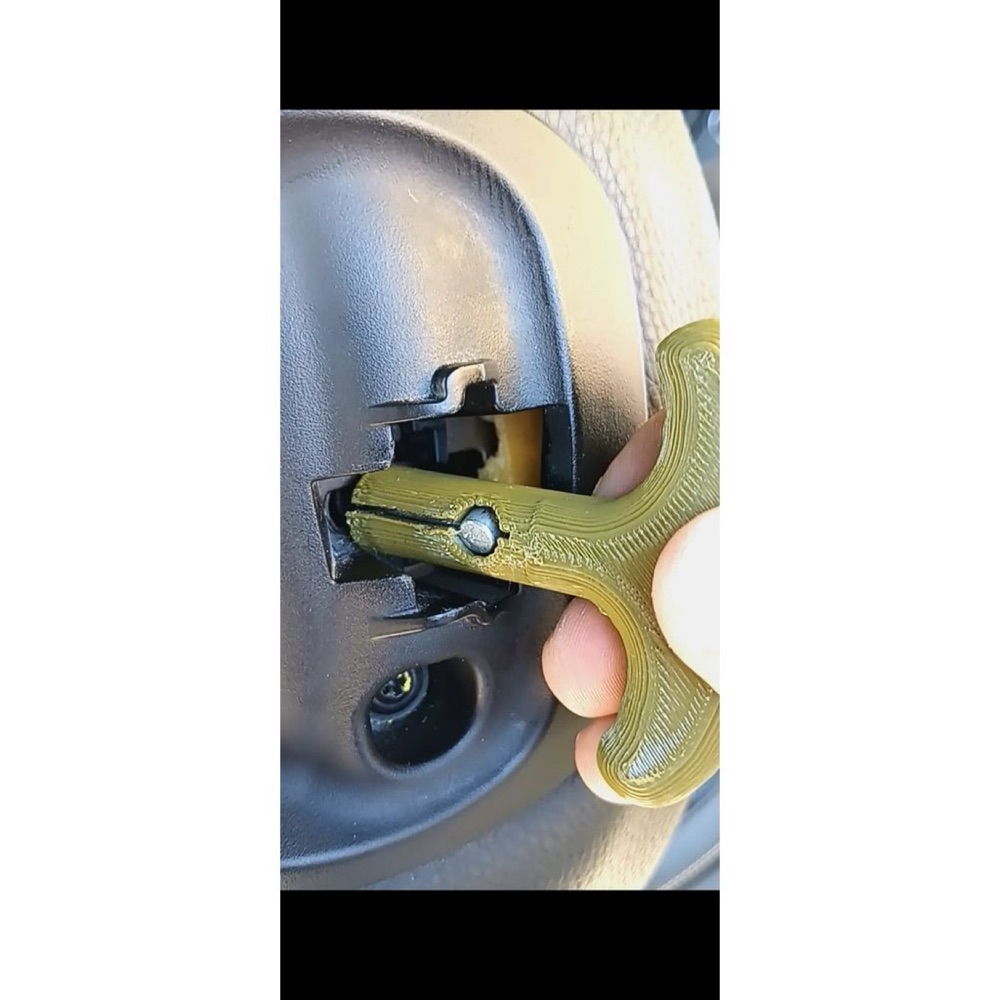 Fiat 500 Koltuk Katlama Kolu görsel 2