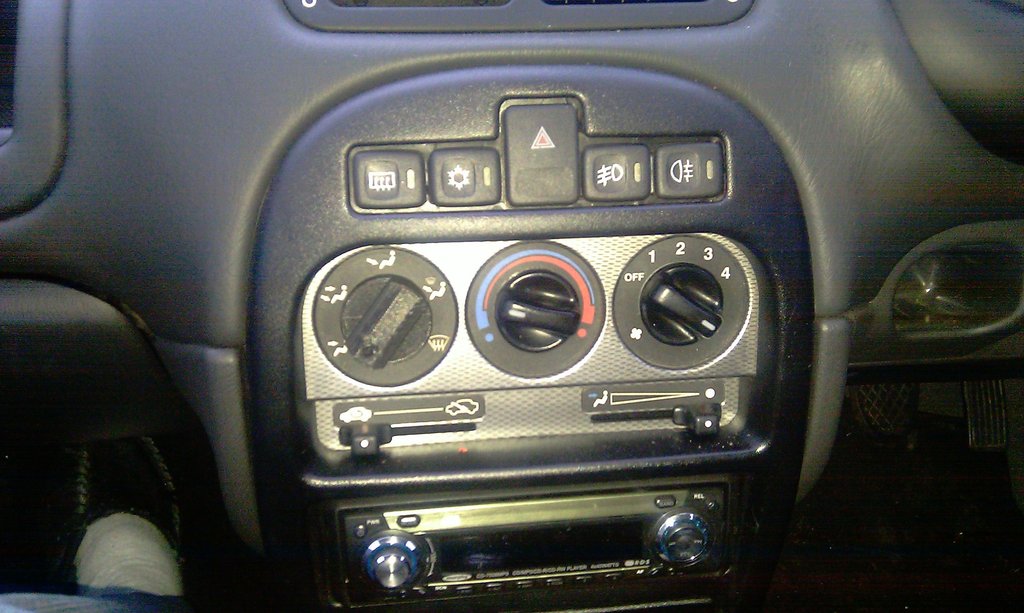 MG ZR Klima Torpido Düğmesi