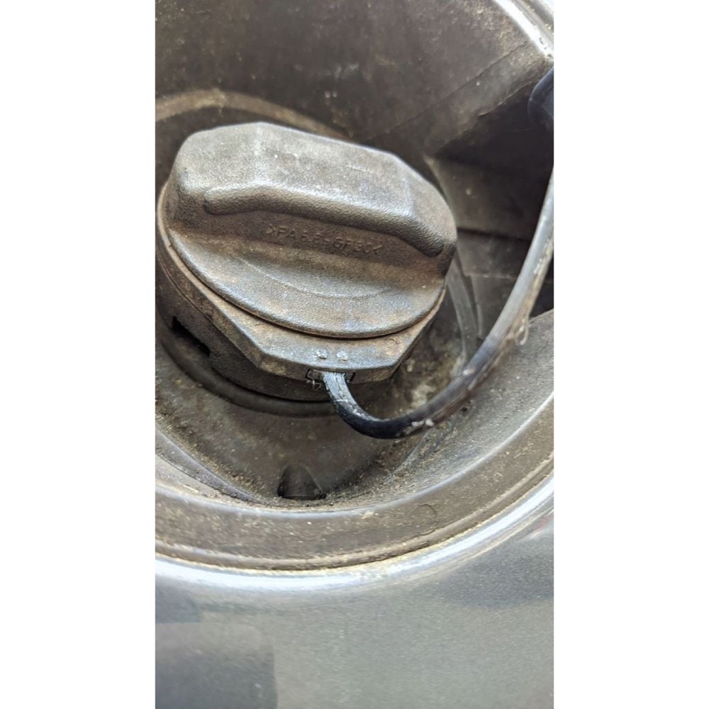 VW Yakıt Kapağı Taşıyıcı Şerit görsel 3