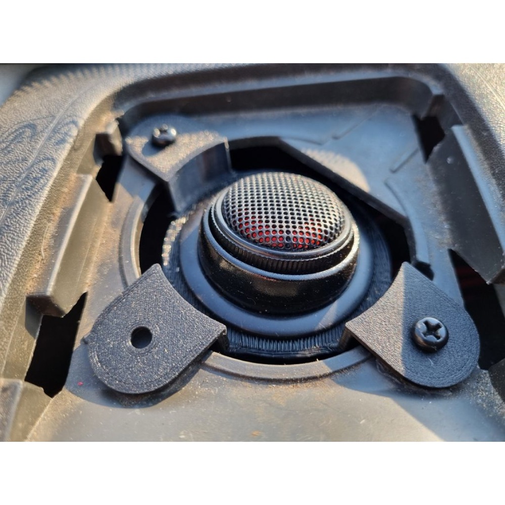 Nissan Navara/Frontier D40 tiz hoparlör montaj adaptörü görsel 4