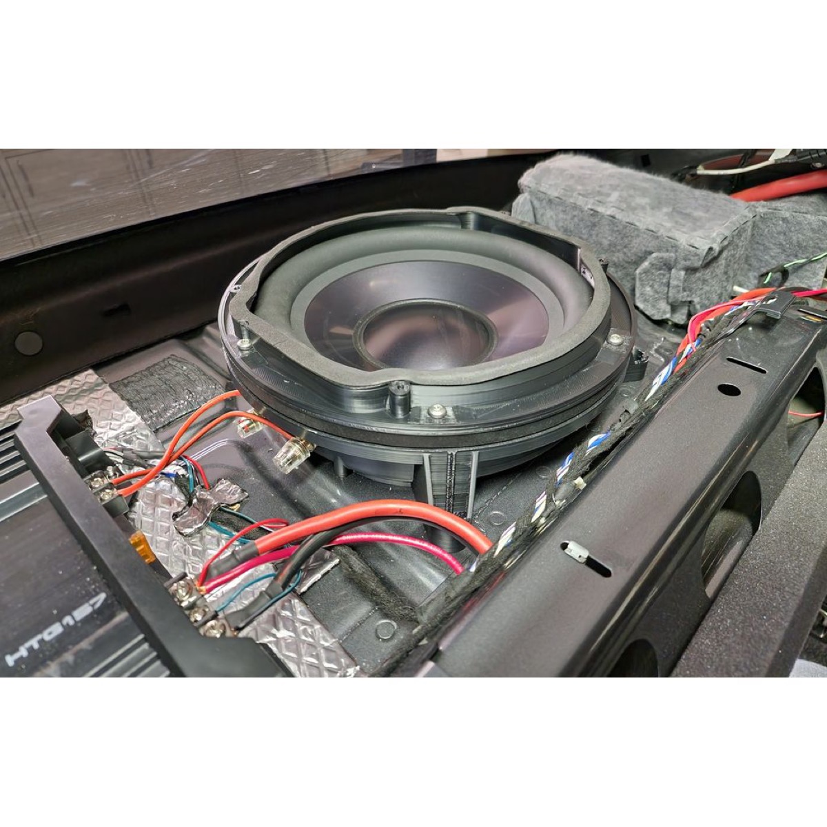 Audi A3/S3/RS3 10" Subwoofer Adaptör Halkası (8V0035412) görsel 3