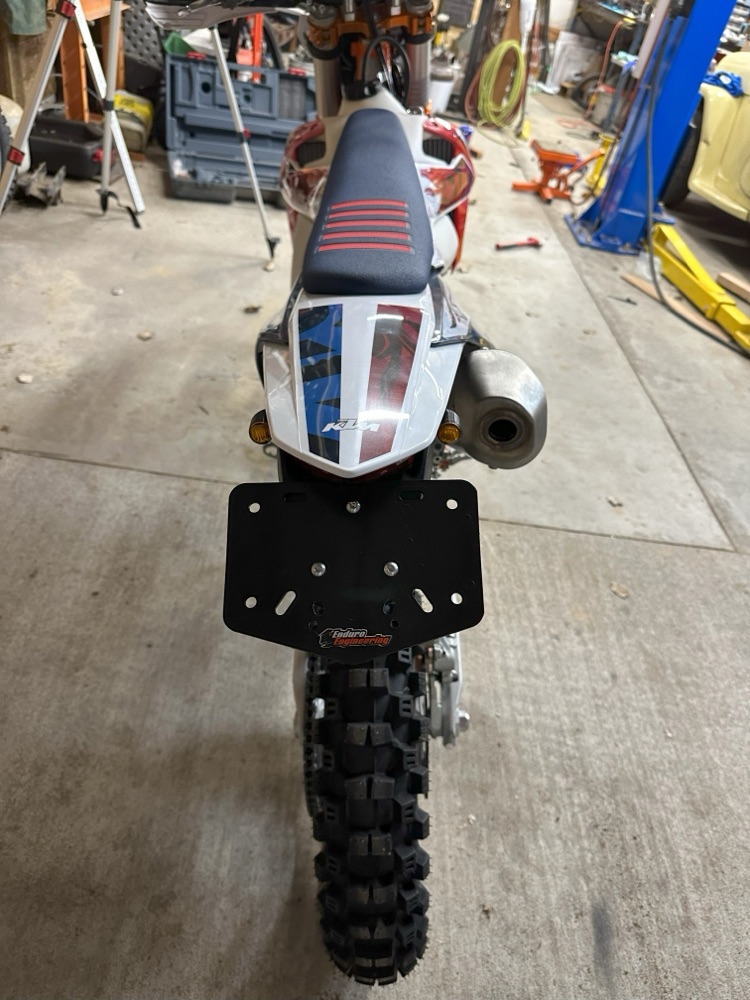 KTM EXC Arka Sinyal/Stop Lambası Montaj Braketi görsel 2