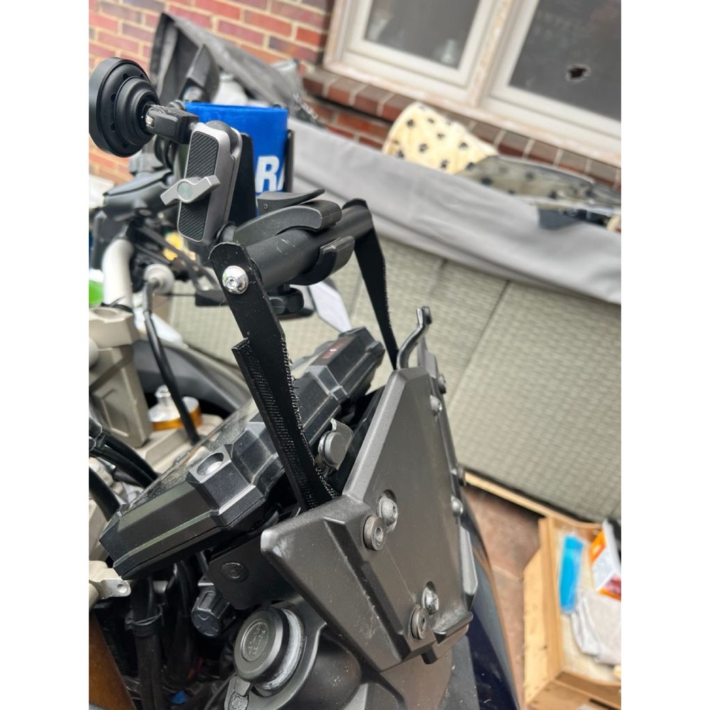 Yamaha Tracer 900 Telefon / Navigasyon Tutucu görsel 2