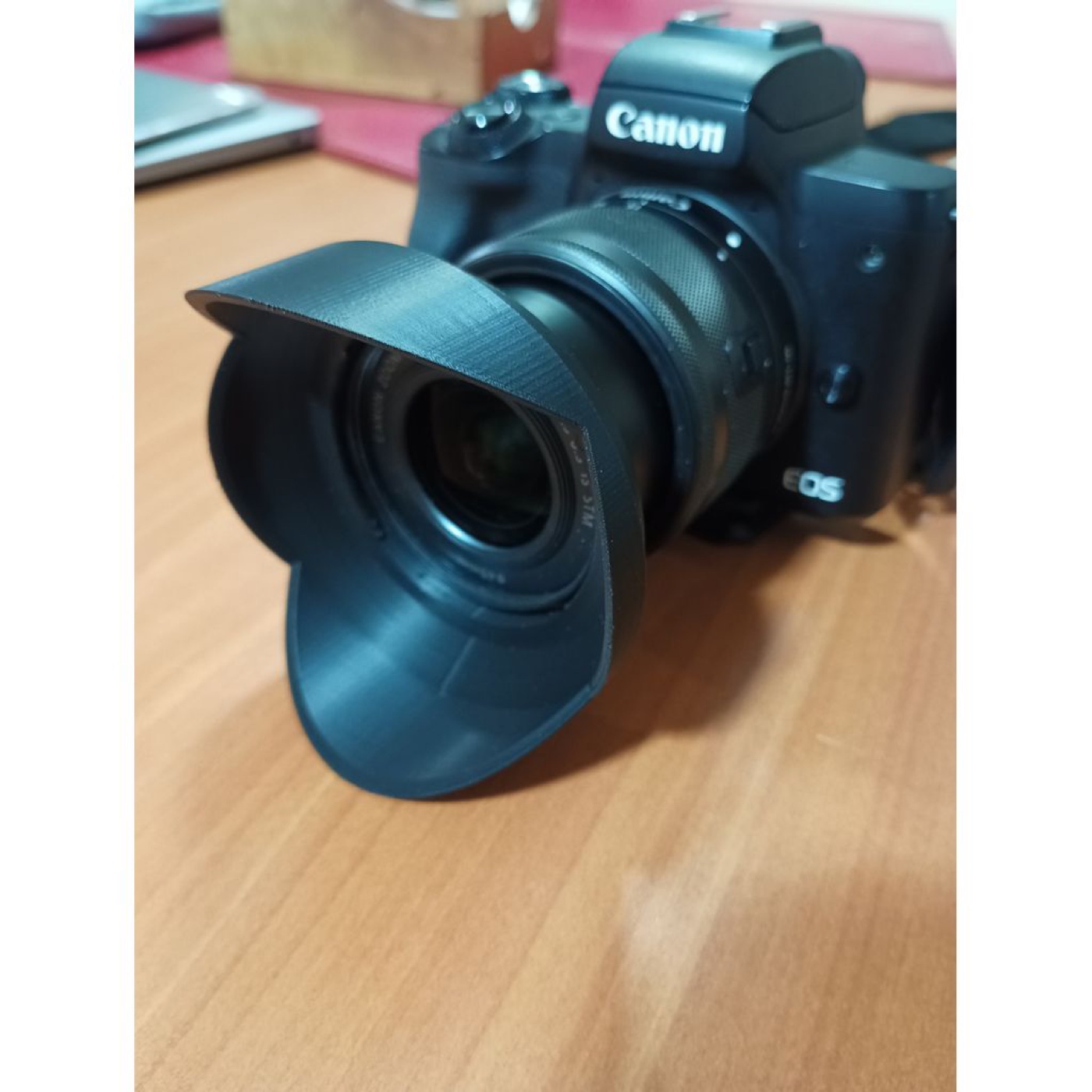 Canon EF-M 15-45mm Lens için Parasoley görsel 2