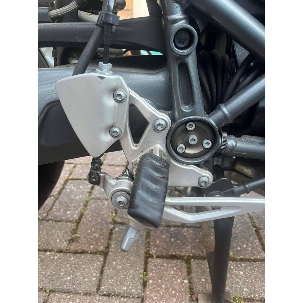 Alt Sağ Çerçeve Tapası (BMW R1200R Uyumlu) görsel 3