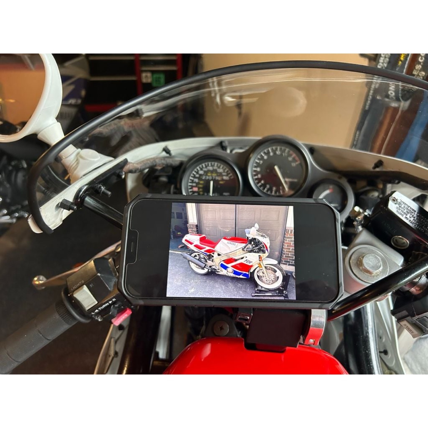 Yamaha FZR600 Rokform Telefon Tutucu Bağlantı Braketi görsel 3