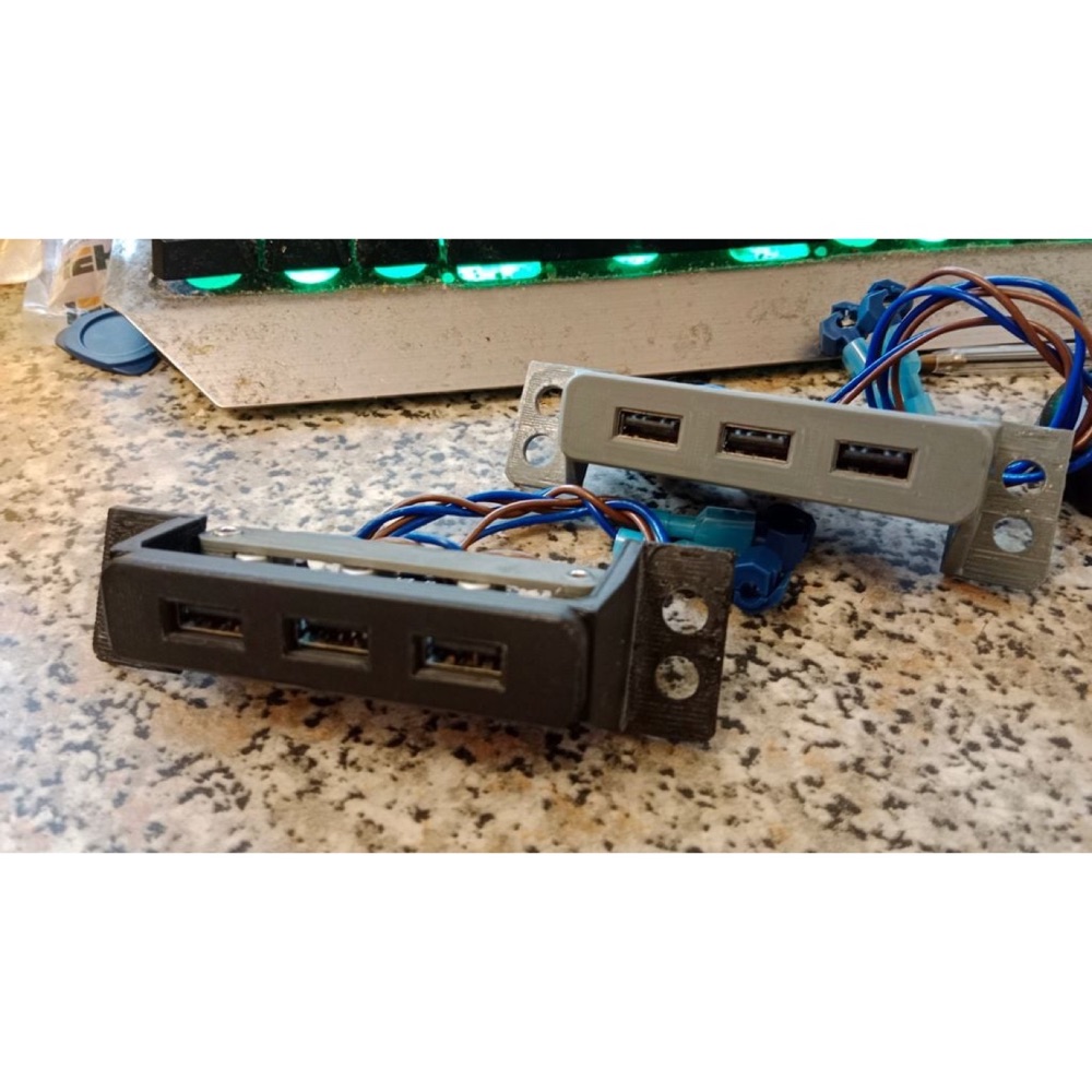 Nissan Leaf 3 portlu şarj adaptörü kutusu