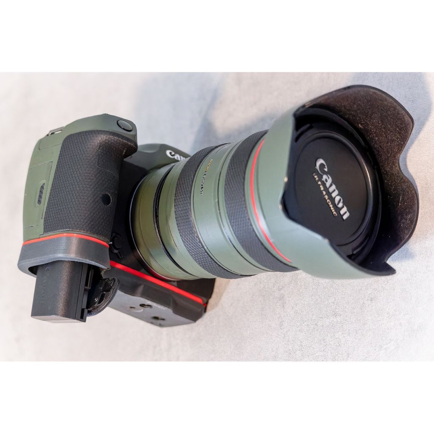 Canon R7 için Tutuş Uzatma Eklentisi