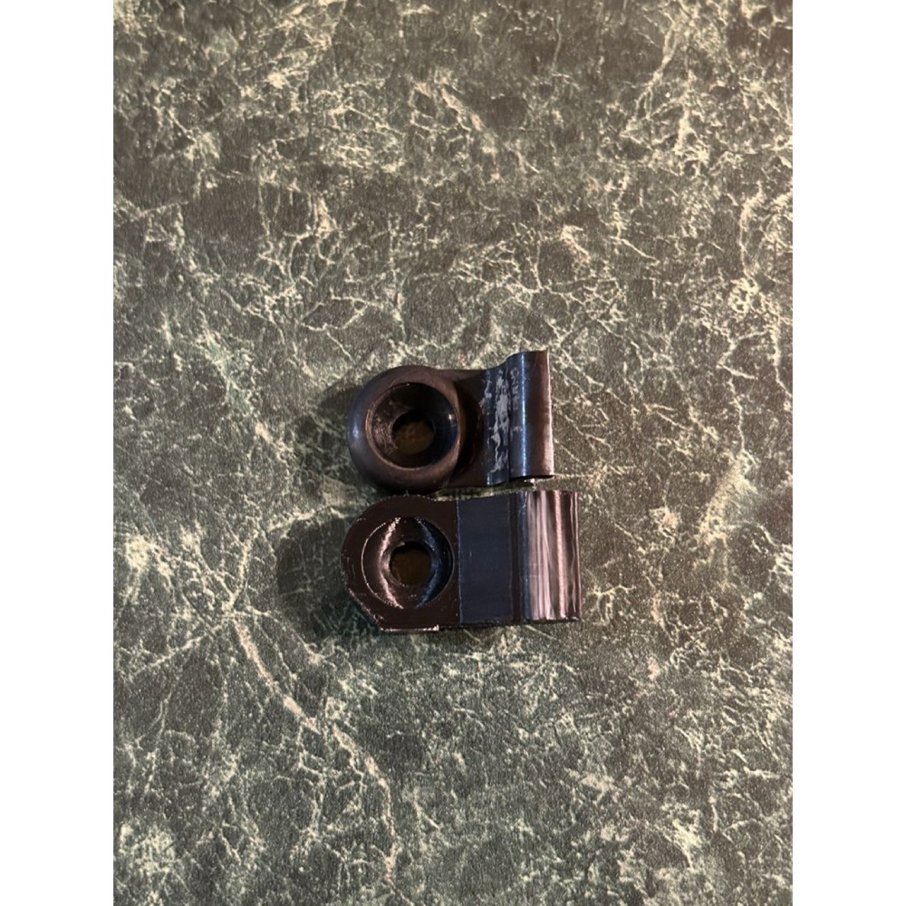 Toyota Tacoma 1995-2004 Uzatılmış Kabin Cam Braketi