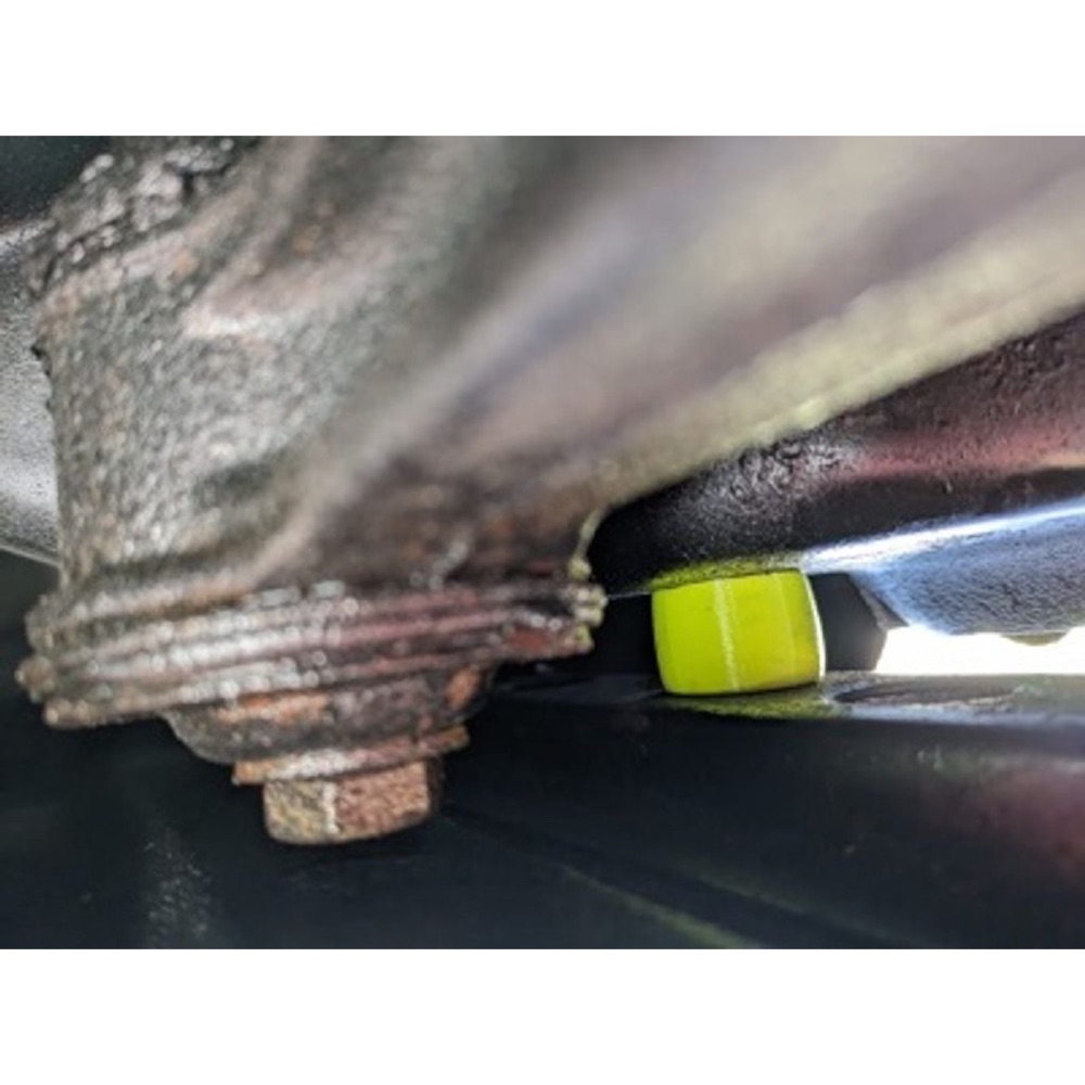 Toyota Tundra Arka Koruma Plakası Hizalama Takozu